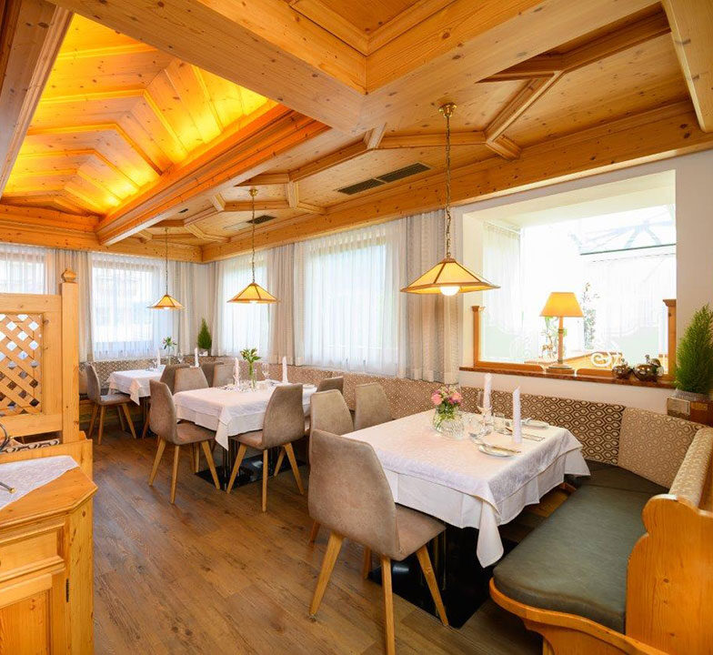 Verwöhn-Halbpension & Kulinarik im Hotel Vierjahreszeiten in Flachau