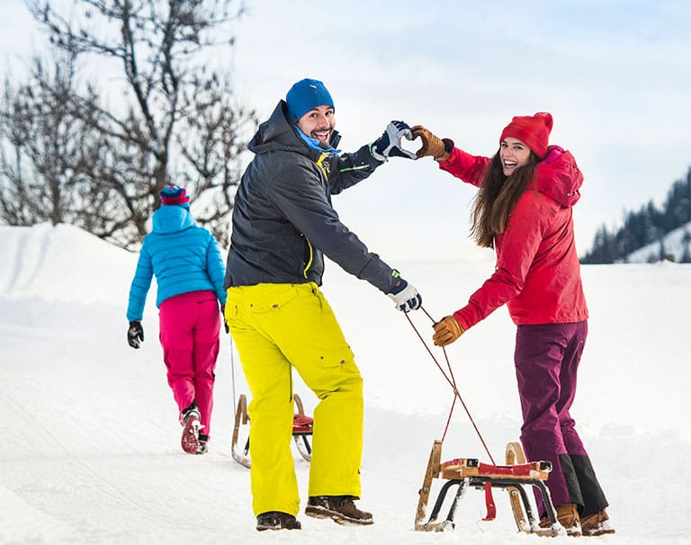 Rodeln im Winterurlaub in Flachau